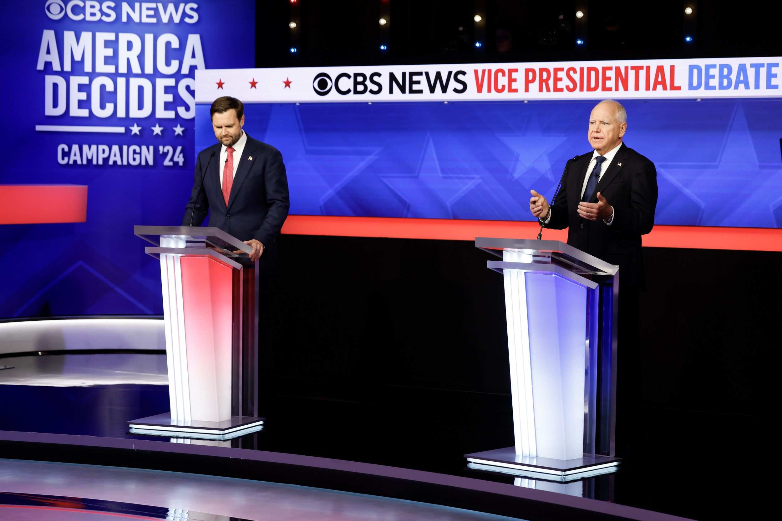  Photo:  Sen. JD Vance and Gov. Tim Walz  (Chip Somodevilla/Getty Images) 